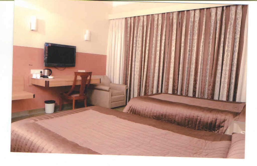 Khimji Bhagwandas Arogyabhavan Hotel Nashik Bilik gambar